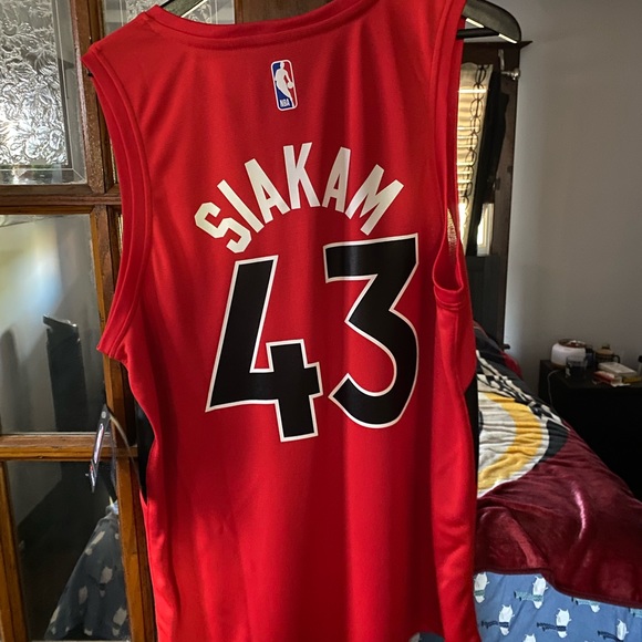 Pascal Siakam red Raptors jersey size large - Picture 2 of 5